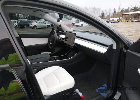 2020 Tesla Model Y Long Range Dual Motor All-Wheel Drive/Performance Dual Motor All-Wheel Drive from USA, damaged, VIN 5YJYGDEF9LF053563